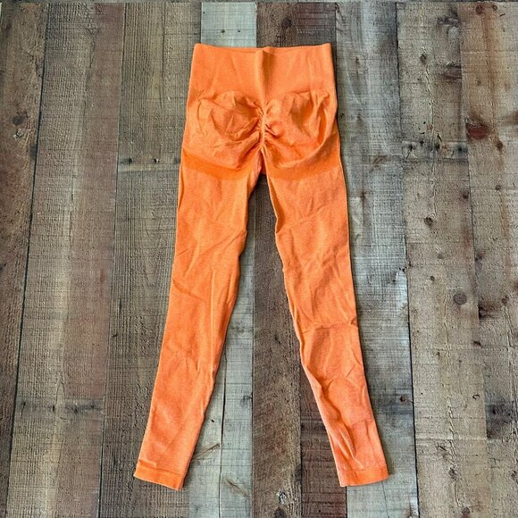 Seamless High-Waisted Orange Scrunch Sculpt Leggings Size Small - Picture 7 of 7